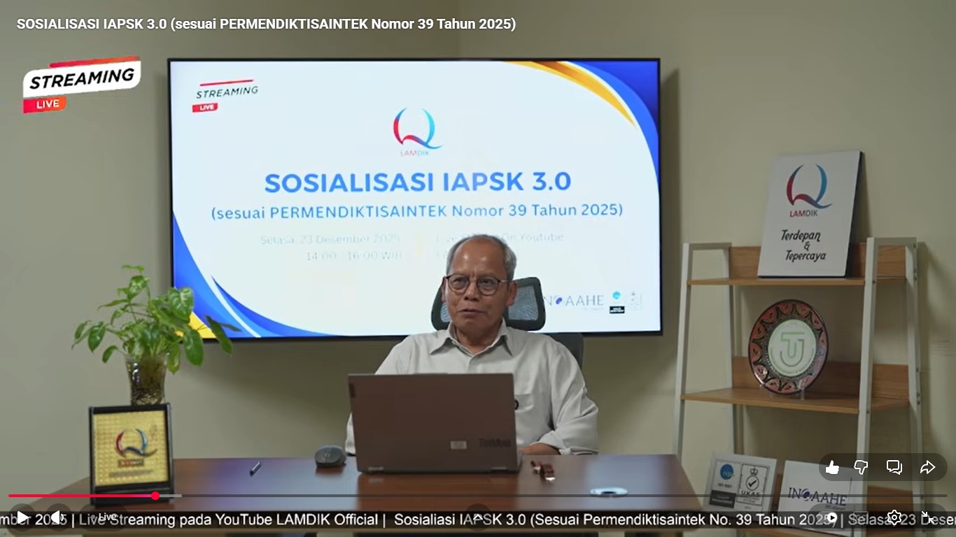 Ketua Umum LAMDIK, Prof. Dr. Muchlas Samani, saat memberikan pengantar sosialisasi Instrumen Akreditasi 3.0 secara daring, Selasa (23/12/2025).